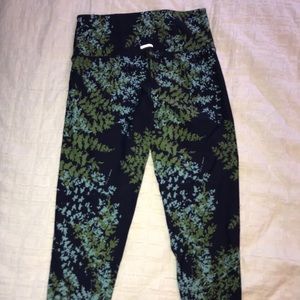 Aerie Floral Chill Play Move Legging